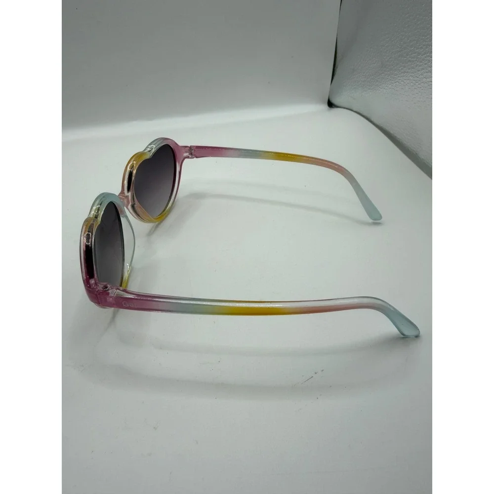 Gap Kids Girls Heart Sunglasses Rainbow Ombre Pink Blue Yellow Summer Accessory